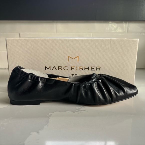 Marc Fisher LTD Ophia Black Leather Ruched Slip On Ballet Flats Women’s Sz 5 BNB - Picture 8 of 15